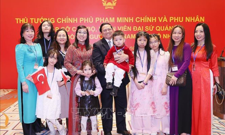 Thủ tướng Phạm Minh Chính gặp gỡ cộng đồng người Việt Nam tại Thổ Nhĩ Kỳ