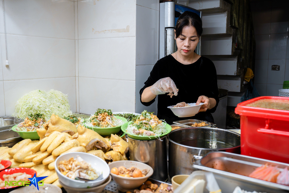 Tradition redefined by Hanoi’s mixed chicken pho