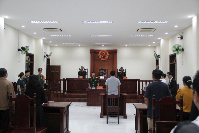 Tuyên án tù với cựu thiếu tá tông chết nữ sinh ở Ninh Thuận - 1