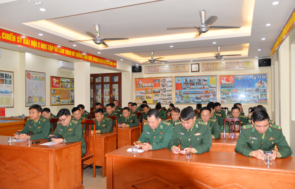 Cán bộ, chiến sĩ Hải đội 2 tích cực tham gia Cuộc thi trực tuyến “ Tìm hiểu Luật Biên phòng Việt Nam”