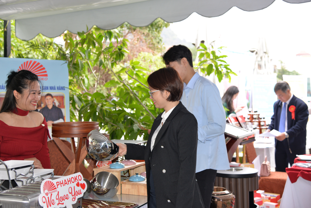 Hội kết nối sản phẩm Quảng Ninh được thành lập tạo cơ hội kết nối và mở rộng mạng lưới kinh doanh của các doanh nghiệp.