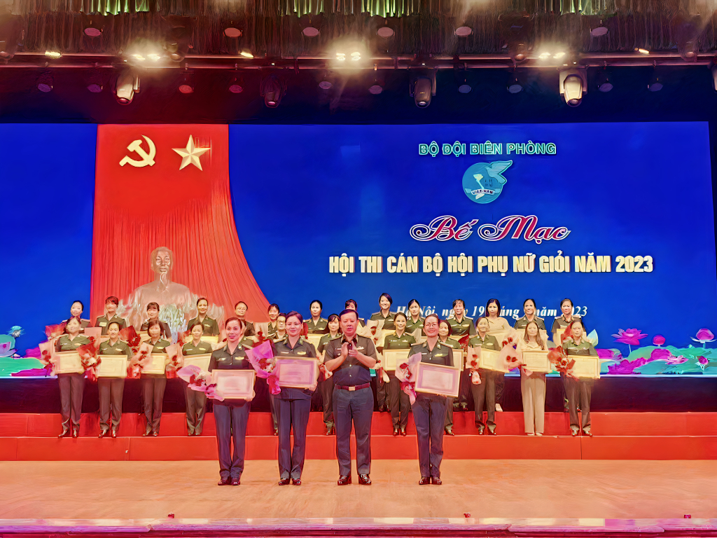 Thiếu tá Đào Phương Huyền, Chủ tịch Hội Phụ nữ BĐBP tỉnh tham gia Hội thi cán bộ phụ nữ giỏi năm 2023.
