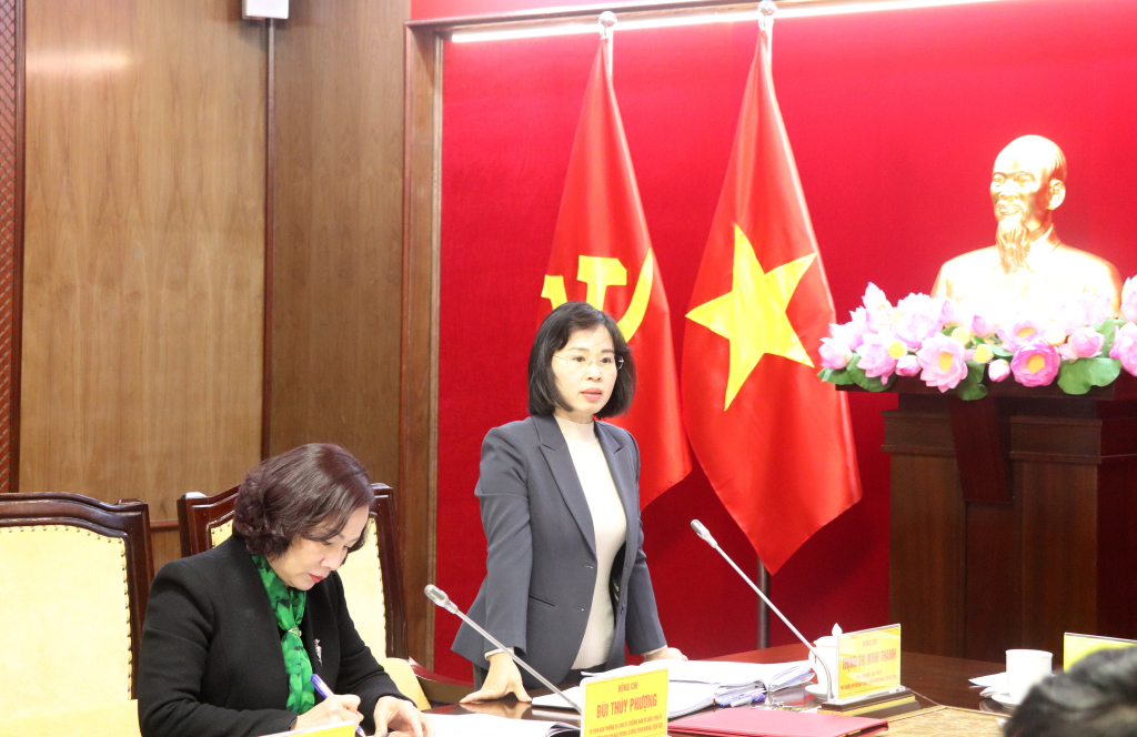 Đồng chí Trịnh Thị Minh Thanh, Phó Bí thư Thường trực Tỉnh ủy, phát biểu tại phiên họp.