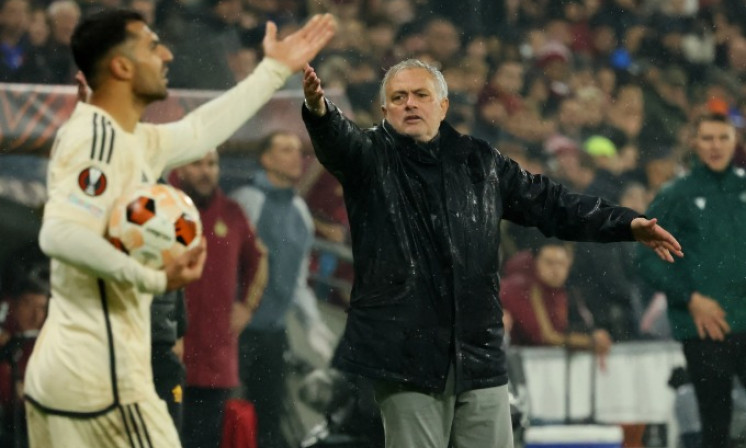 Mourinho cáu vì cầu thủ Roma coi nhẹ Europa League