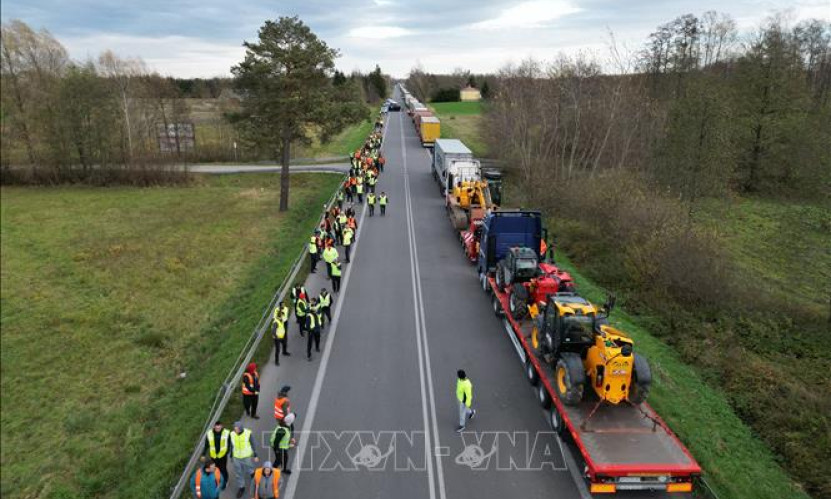 Biên giới Ukraine - Ba Lan tiếp tục bị phong tỏa