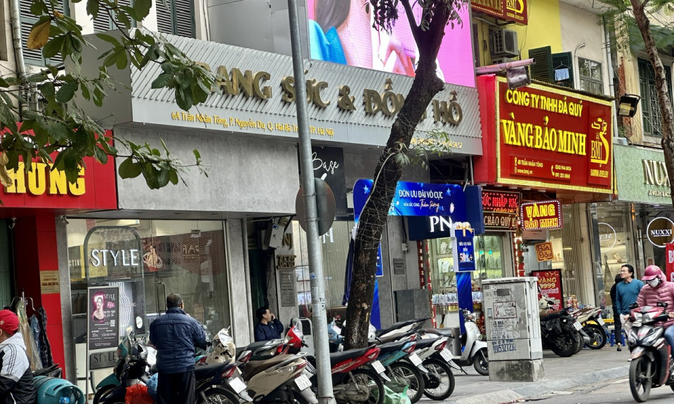 Chuyên gia lý giải 'cơn sốt' vàng và lời khuyên với người mua