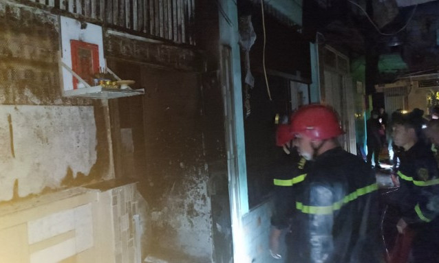 Cháy nhà ở Sài Gòn, một người chết