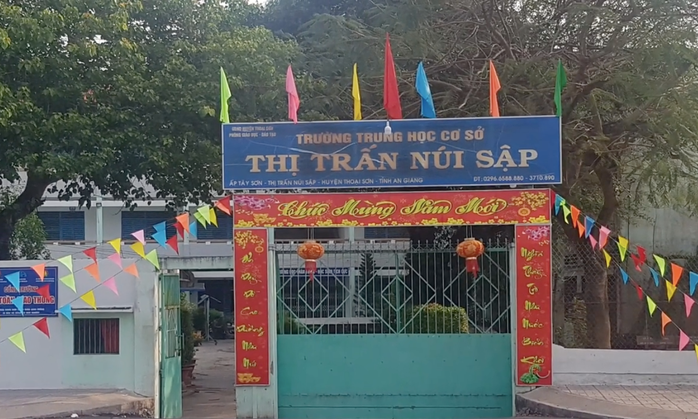 15 học sinh bị ngộ độc sau khi ăn kẹo không rõ nguồn gốc