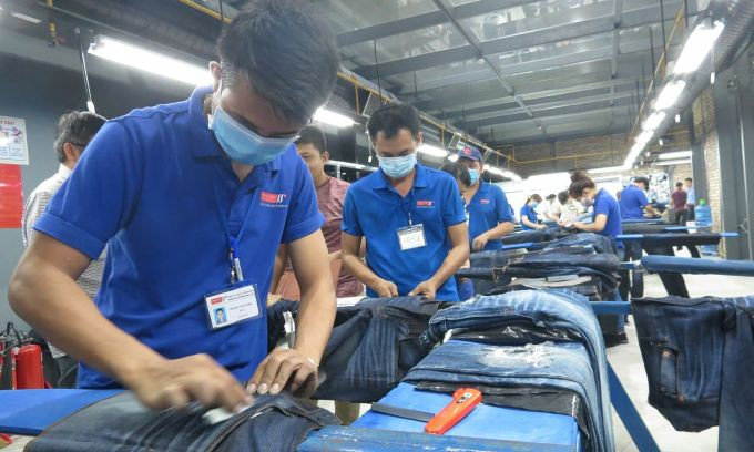 Doanh nghiệp khó khăn vẫn thưởng Tết cho công nhân