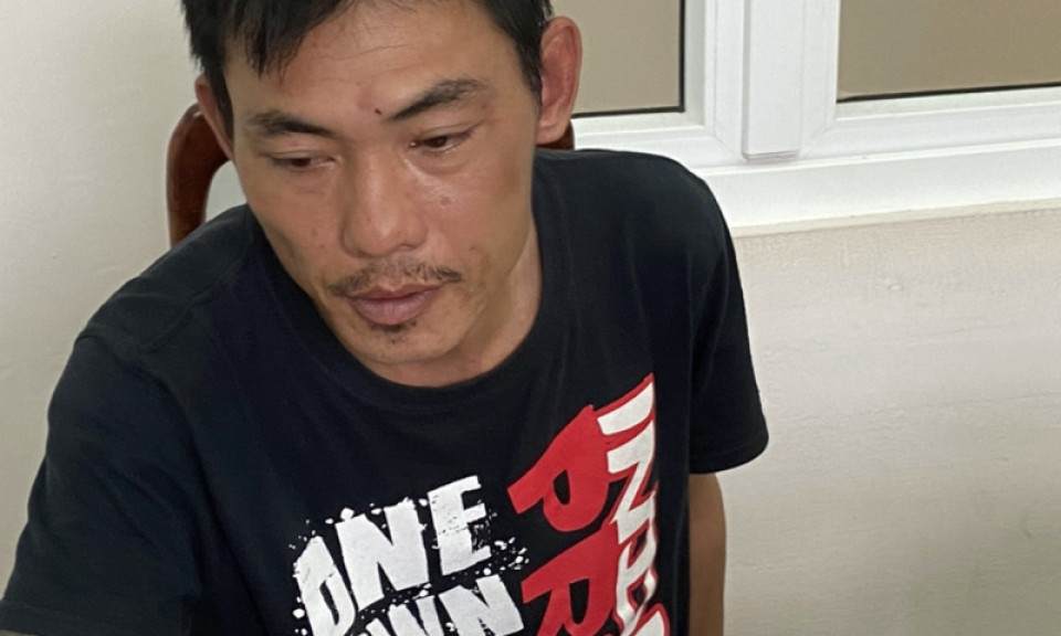Tên cướp móc liềm vào cổ nhân viên cây xăng sa lưới sau khi “ngoáy” thêm vụ cướp giật