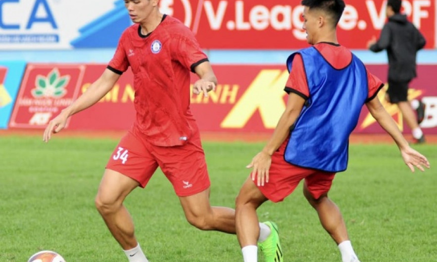 Bị nợ lương, cầu thủ V-League tuyên bố đình công