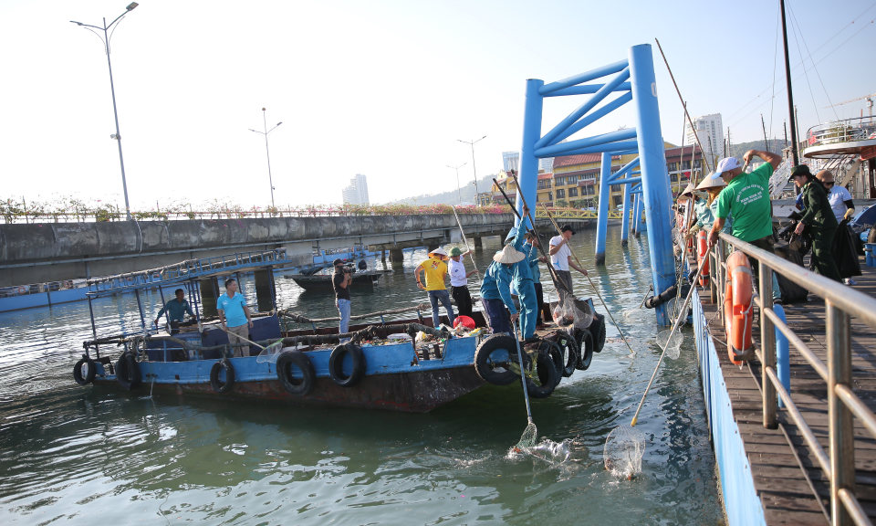 Chung tay hành động “Vì một Hạ Long xanh”
