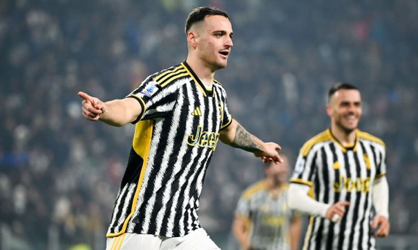 Juventus tạm chiếm ngôi đầu bảng của Inter Milan