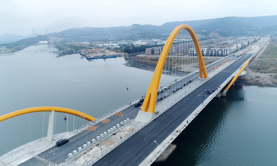 Cầu Cửa Lục 3 đang trong giai đoạn hoàn tất những công việc cuối cùng để ngày 1/1/2024 tới đây sẽ chính thức đưa vào khai thác.