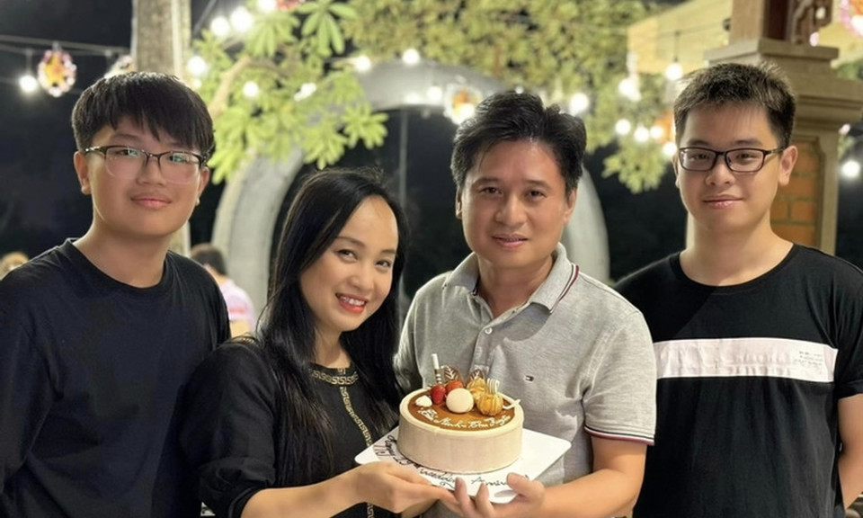 Thu Huyền - Tấn Minh: Cặp vợ chồng hiếm cùng nhận NSND, 20 năm chưa cãi vã