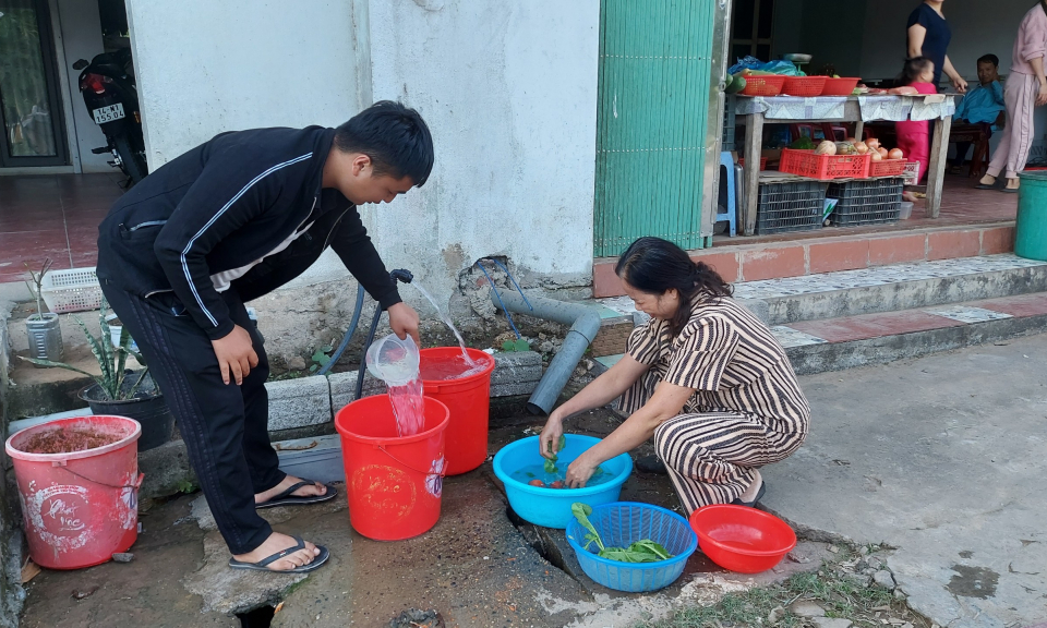 Nỗ lực nâng cao đời sống nhân dân