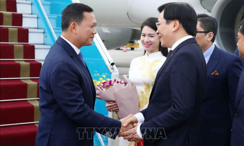 Thủ tướng Vương quốc Campuchia Hun Manet đến Hà Nội, bắt đầu thăm chính thức Việt Nam
