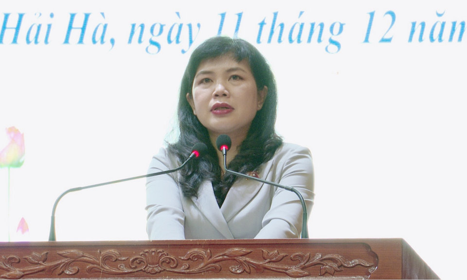 Đại biểu Quốc hội Nguyễn Thị Thu Hà tiếp xúc cử tri huyện Hải Hà