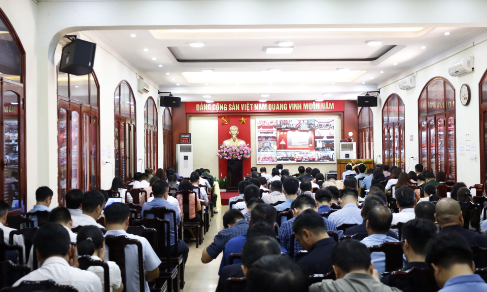 Nâng cao chất lượng nghiên cứu, học tập, quán triệt nghị quyết của Đảng