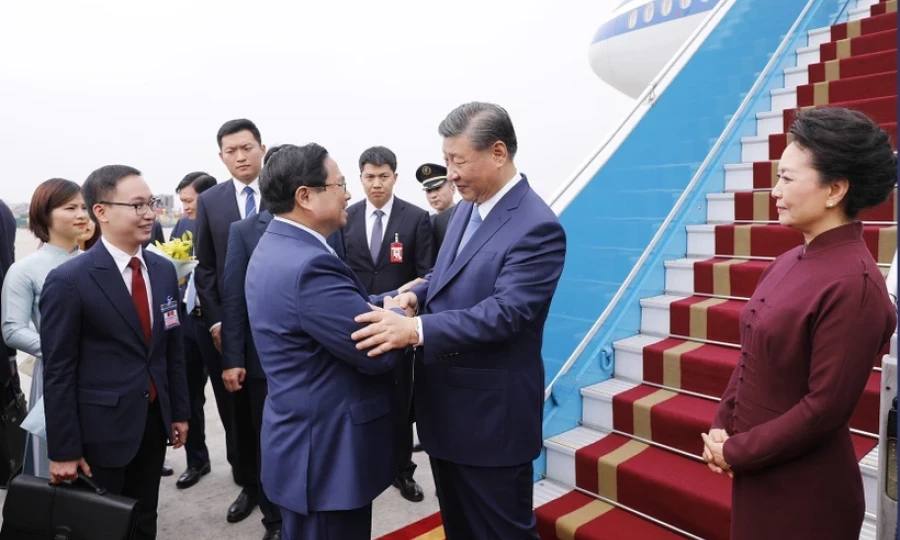 Tổng Bí thư, Chủ tịch nước Trung Quốc đến Hà Nội, bắt đầu chuyến thăm Việt Nam