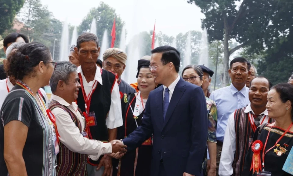 Tôn vinh điển hình tiên tiến là người có uy tín đồng bào dân tộc thiểu số