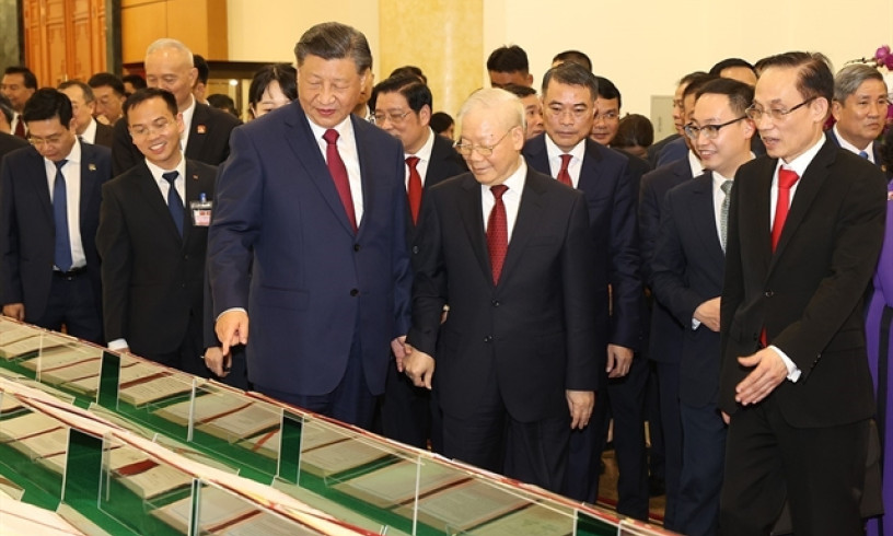 Việt Nam, China sign 36 cooperation documents on diplomacy, trade, defence & sea issues