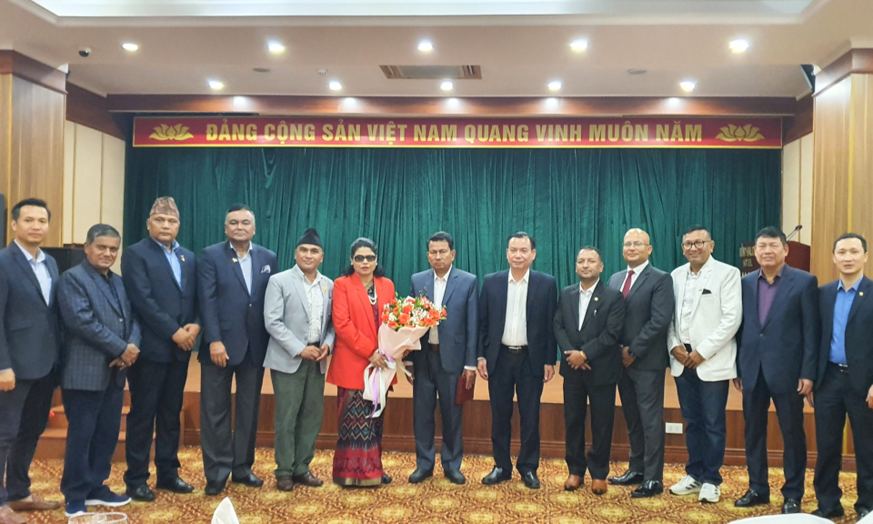 Đoàn Hội đồng Hòa Bình và Đoàn kết Nê-pan thăm Quảng Ninh