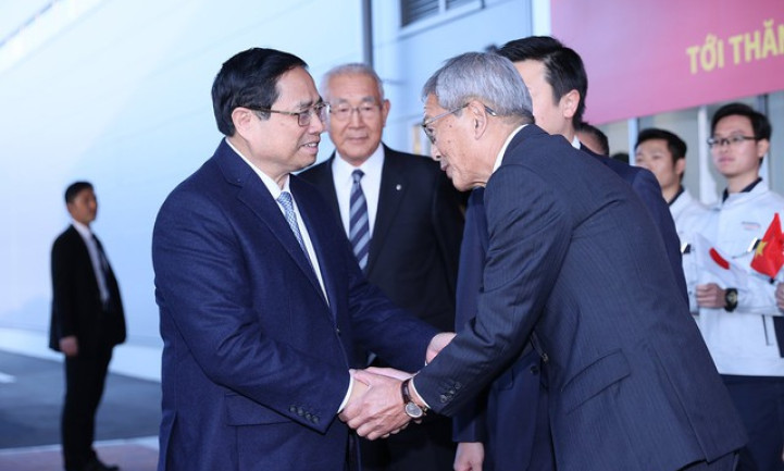 Thủ tướng Phạm Minh Chính thăm doanh nghiệp tiêu biểu của Nhật Bản và động viên công nhân Việt Nam