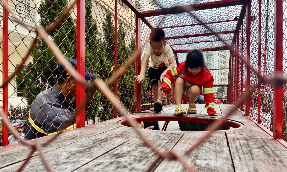 Trải nghiệm, lan tỏa kiến thức, kỹ năng chữa cháy và cứu nạn cứu hộ cho người dân
