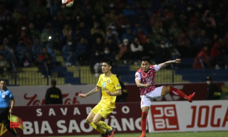 TP HCM ngăn Thanh Hóa lên dẫn đầu V-League