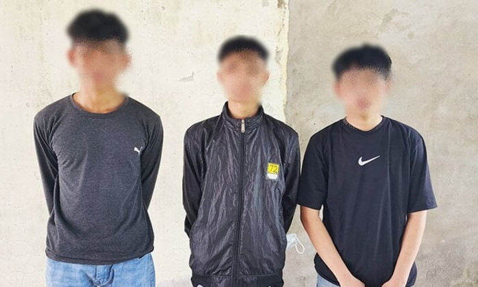 Bắt nhóm thanh thiếu niên mang súng ra quán cà phê giải quyết mâu thuẫn