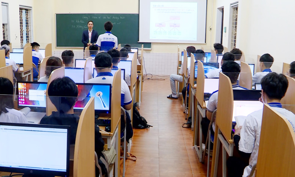 Nâng cao chất lượng nguồn nhân lực đáp ứng yêu cầu thực tiễn