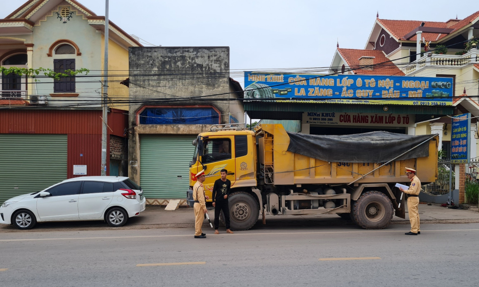 TX Quảng Yên quyết liệt xử lý nghiêm phương tiện vi phạm về tải trọng