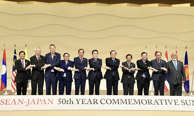 PM meets with countries’ leaders on sidelines of ASEAN-Japan Summit