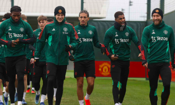 M.U ngay lập tức đón cú hích sau trận hòa Liverpool