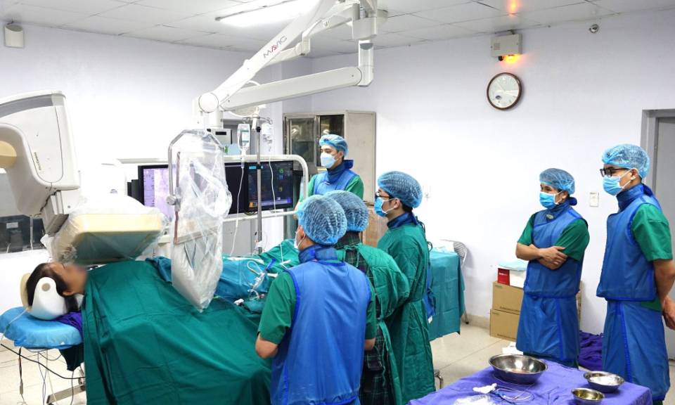 Quảng Ninh thu hút bác sĩ giỏi về làm việc