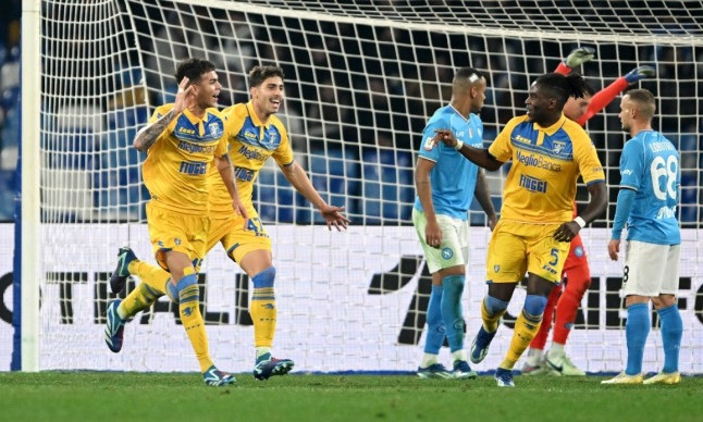 Napoli thua thảm ở Cup Quốc gia Italy