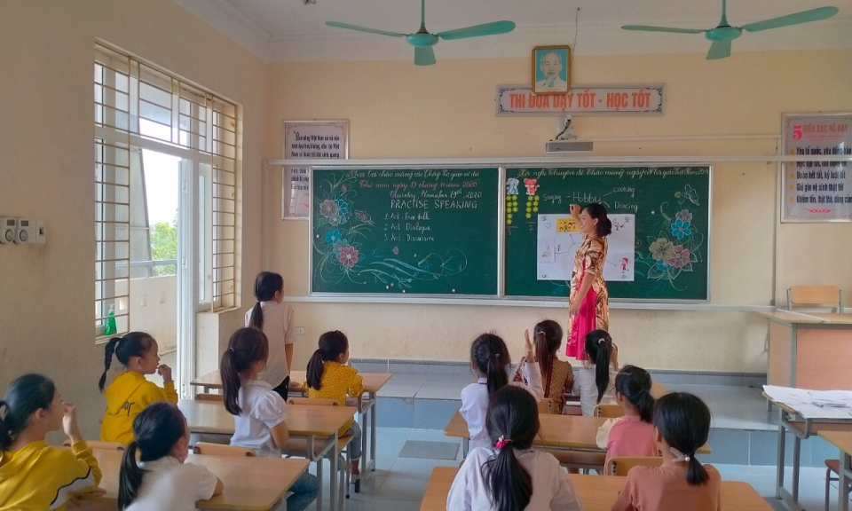 Bố trí, sắp xếp đội ngũ giáo viên đảm bảo đáp ứng nhu cầu đổi mới, nâng cao chất lượng giáo dục