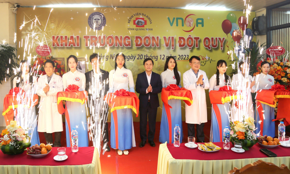 Thành lập và đưa vào hoạt động điều trị Đơn vị Đột quỵ đầu tiên tại Quảng Ninh