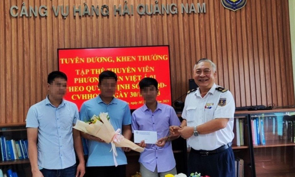 Bắt Giám đốc Cảng vụ Hàng hải Quảng Nam điều tra hành vi tham ô