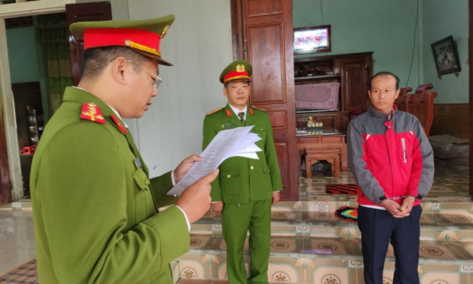 Bắt đối tượng làm giả sổ đỏ để lừa đảo, chiếm đoạt tài sản