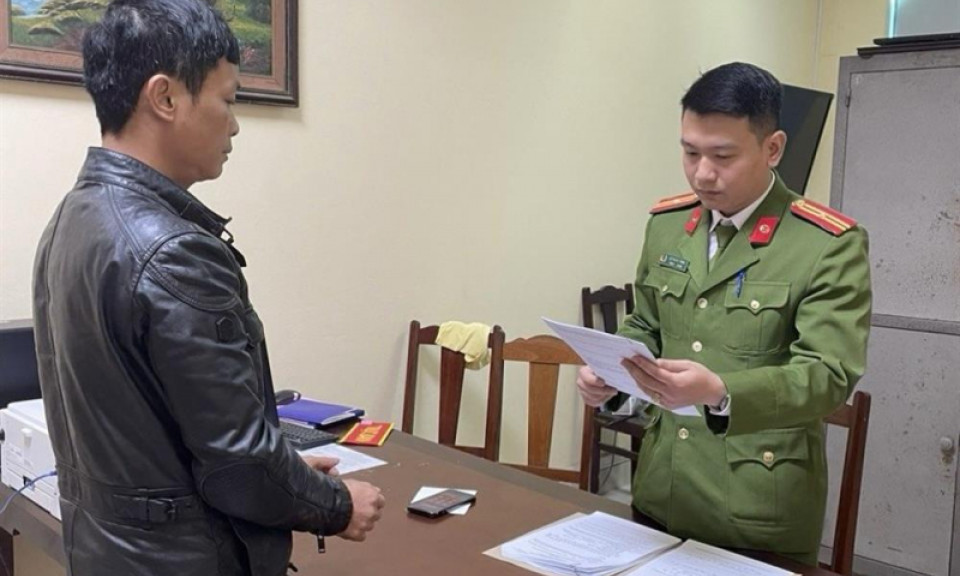 Phó Phòng Tài nguyên và Môi trường bị bắt vì giúp doanh nghiệp khai thác đất trái phép