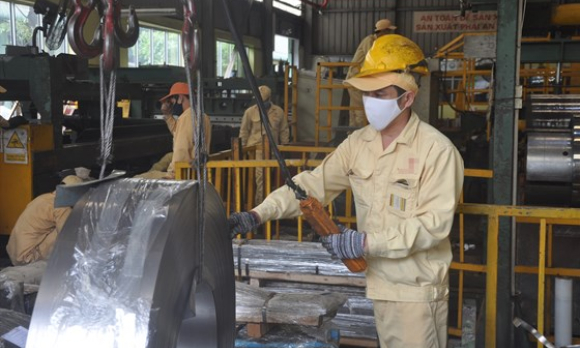 Ép người lao động đi làm Tết Dương lịch 2024 sẽ bị phạt tối đa 75 triệu đồng