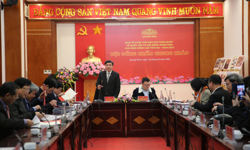 Họp Hội đồng chấm chung khảo Giải Diên Hồng lần thứ II - năm 2024