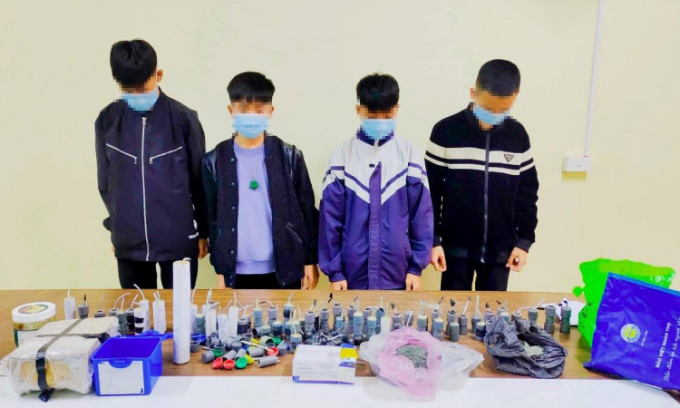 Hiểm họa khôn lường khi học sinh tự chế pháo nổ