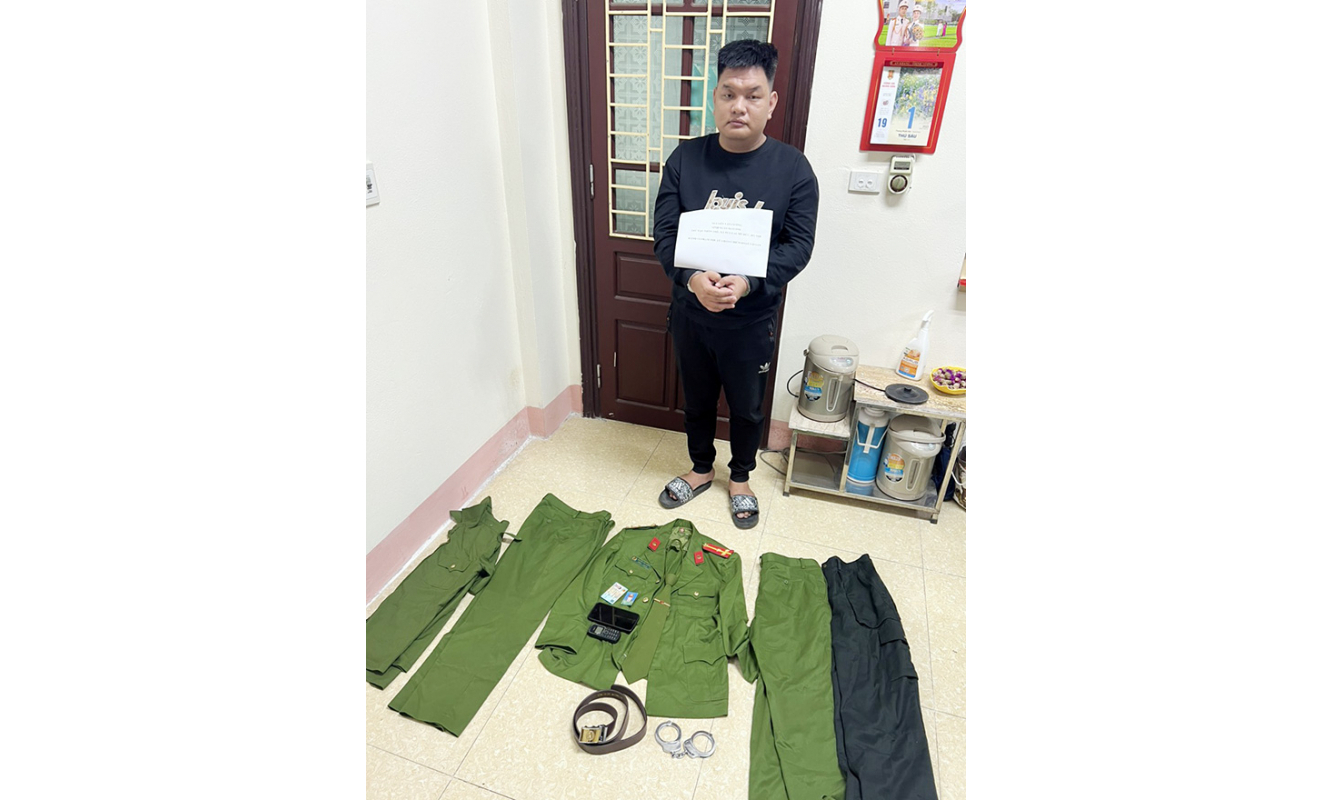 Shipper giả danh Công an lừa đảo tiền tỷ
