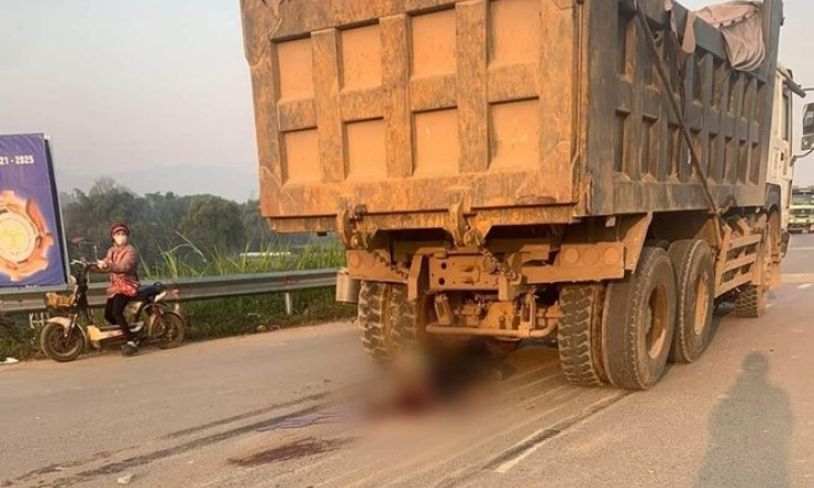 Va chạm với xe tải, 1 công nhân tử vong trên đường đi làm