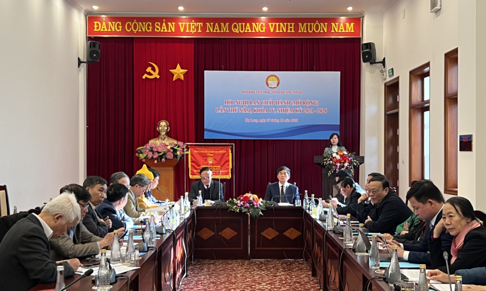 Tiếp tục gắn chặt nhiệm vụ xây dựng xã hội học tập, học tập suốt đời với đào tạo nguồn nhân lực chất lượng cao