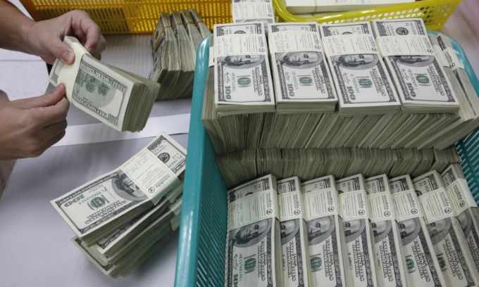 Dollar hits six-week high