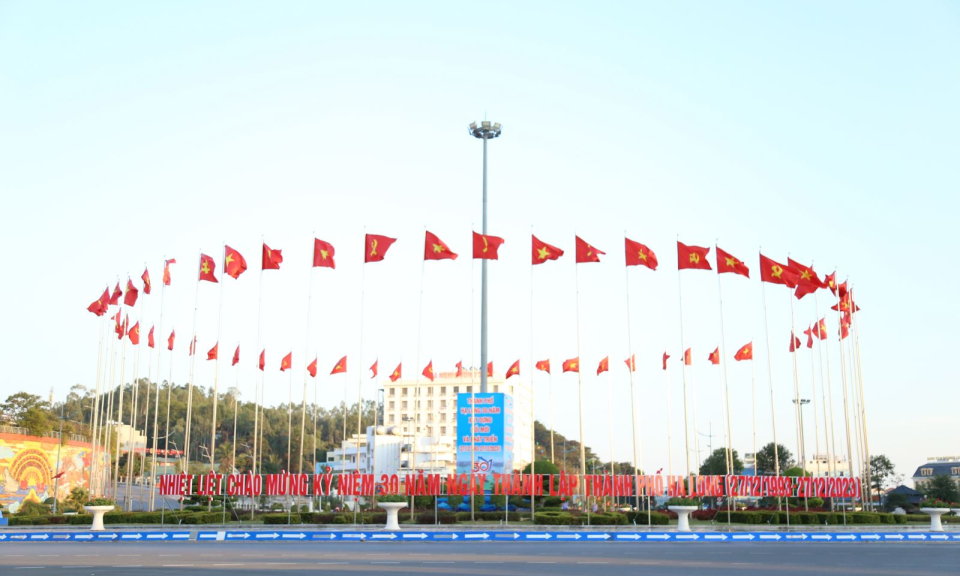 Người dân háo hức đón chờ Lễ kỷ niệm 30 năm thành lập TP Hạ Long 